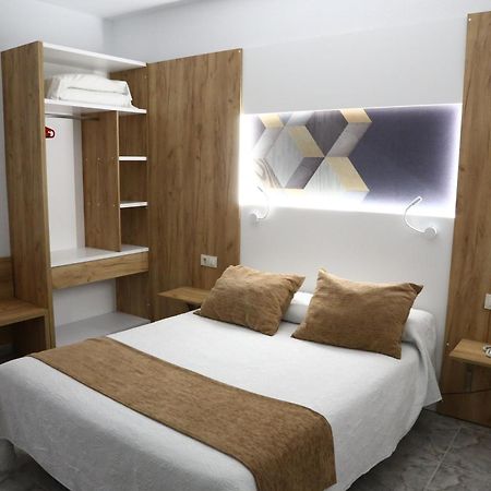 Hostal Real Plasencia Luaran gambar