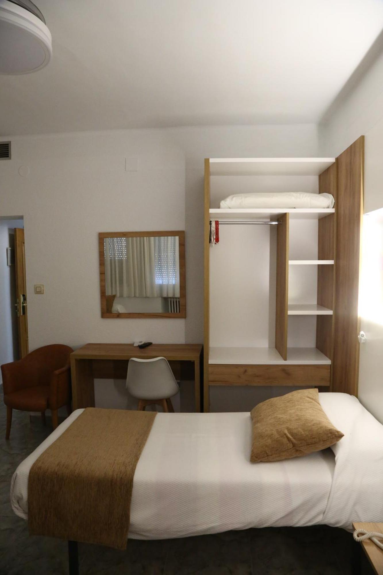 Hostal Real Plasencia Luaran gambar