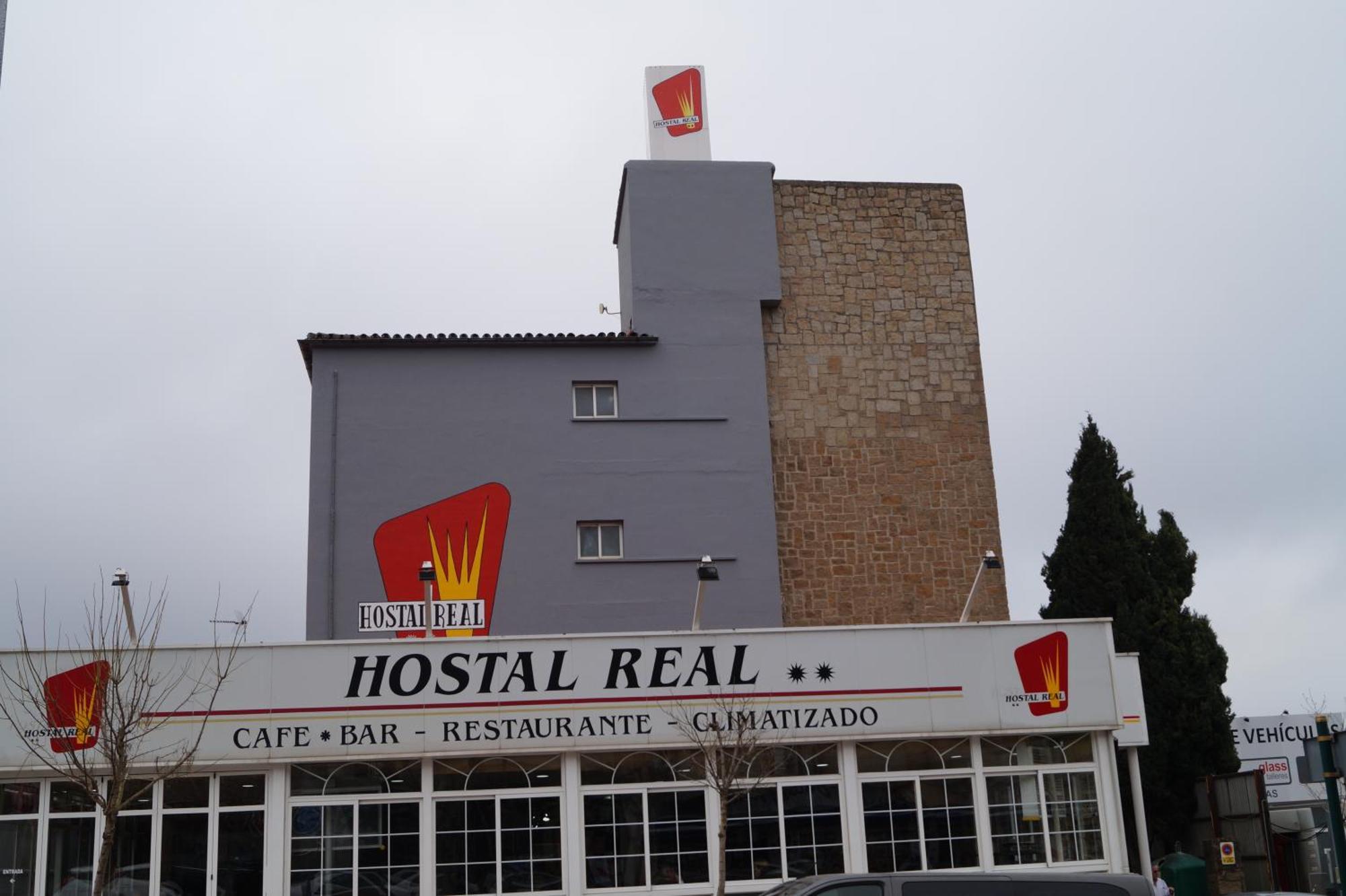 Hostal Real Plasencia Luaran gambar