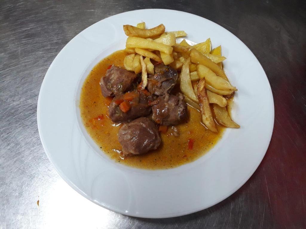 Hostal Real Plasencia Luaran gambar
